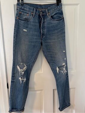 Levi 501 skinny distressed jeans